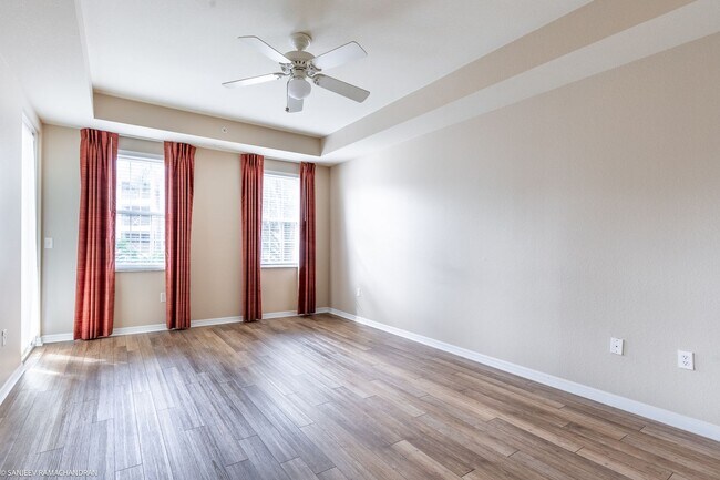 Building Photo - WALKING DISTANCE TO SUNSEEKER RESORT AND P...