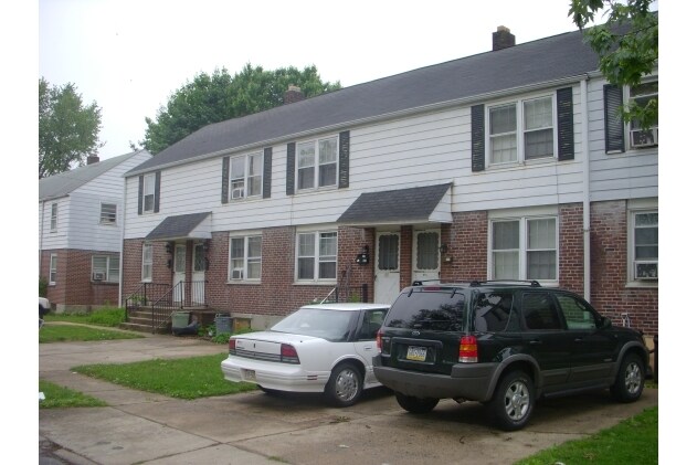 Building Photo - 1085-1091 Kelly Dr