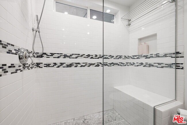 Building Photo - 74085 Old Prospector Trail