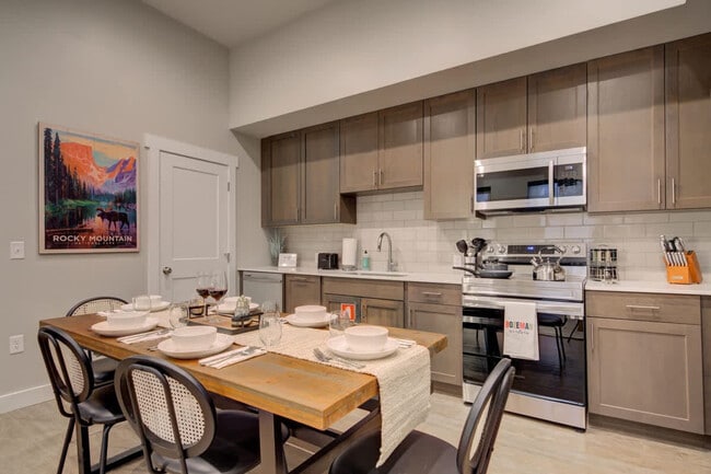 Building Photo - 110 W Beall St