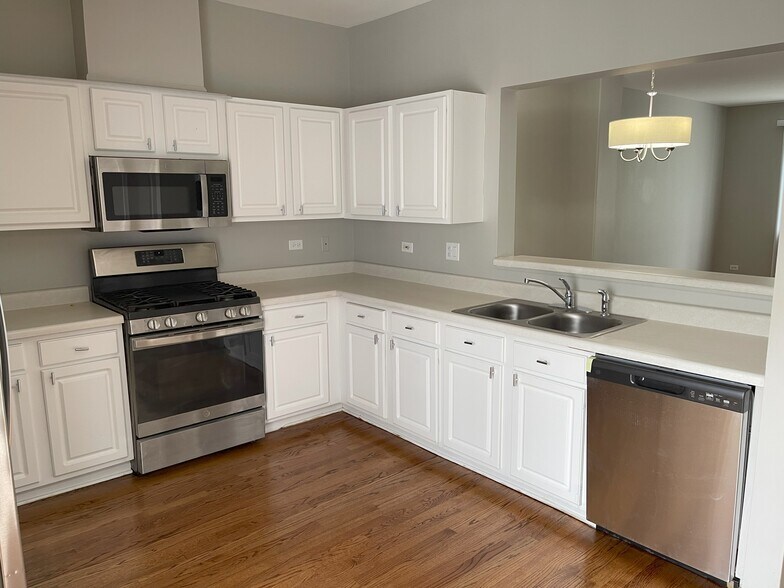Building Photo - 1694 Sienna Ct