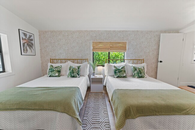 Building Photo - 721 Dobbins St