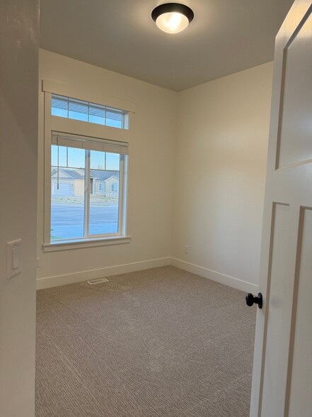 Building Photo - 6274 Hugo Dr