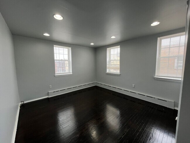 Building Photo - 1101 Tree St