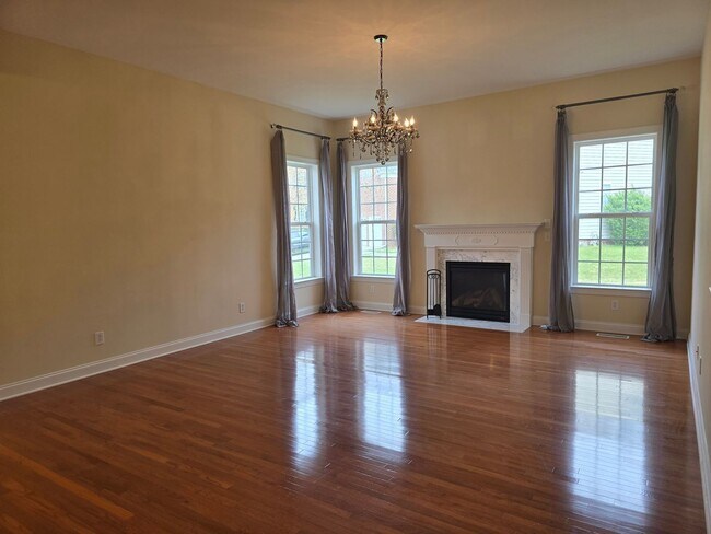 Building Photo - NEW LISTING in Cary NC!!