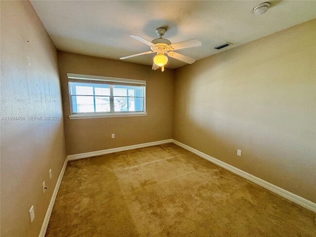 Building Photo - 1323 Bayshore Dr