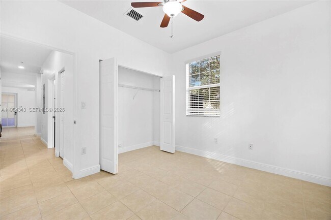 Building Photo - 807 SW 147th Ave