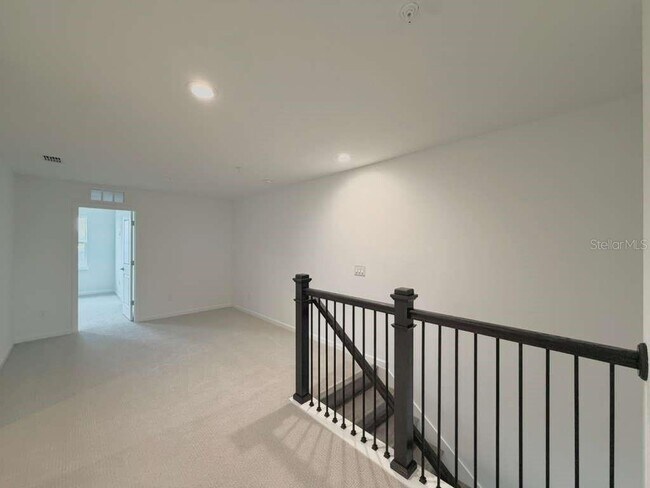 Building Photo - 1866 Falconhurst Ln