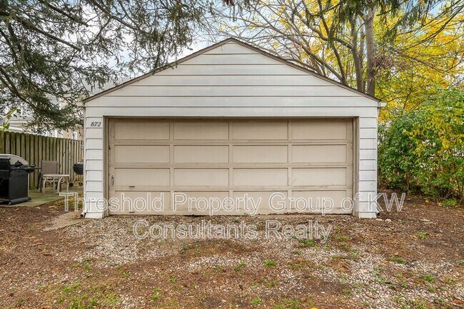 Building Photo - 872-874 Copeland Road