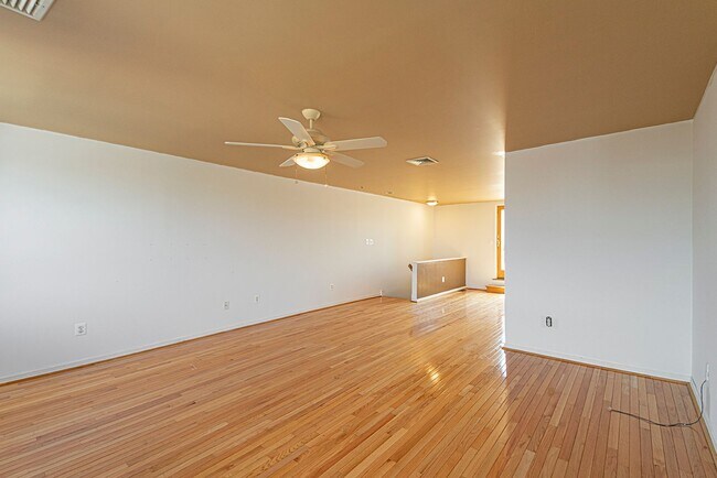 Building Photo - 1635 Passyunk Ave