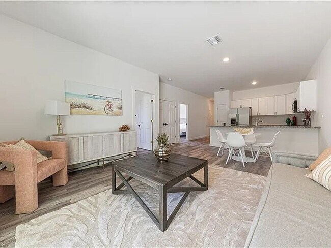 Building Photo - Charming 3BR House in Lehigh Acres