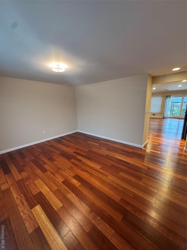 Building Photo - 1125 7th St