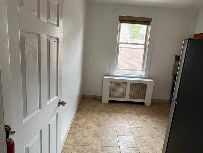 Building Photo - 743 Gramatan Ave