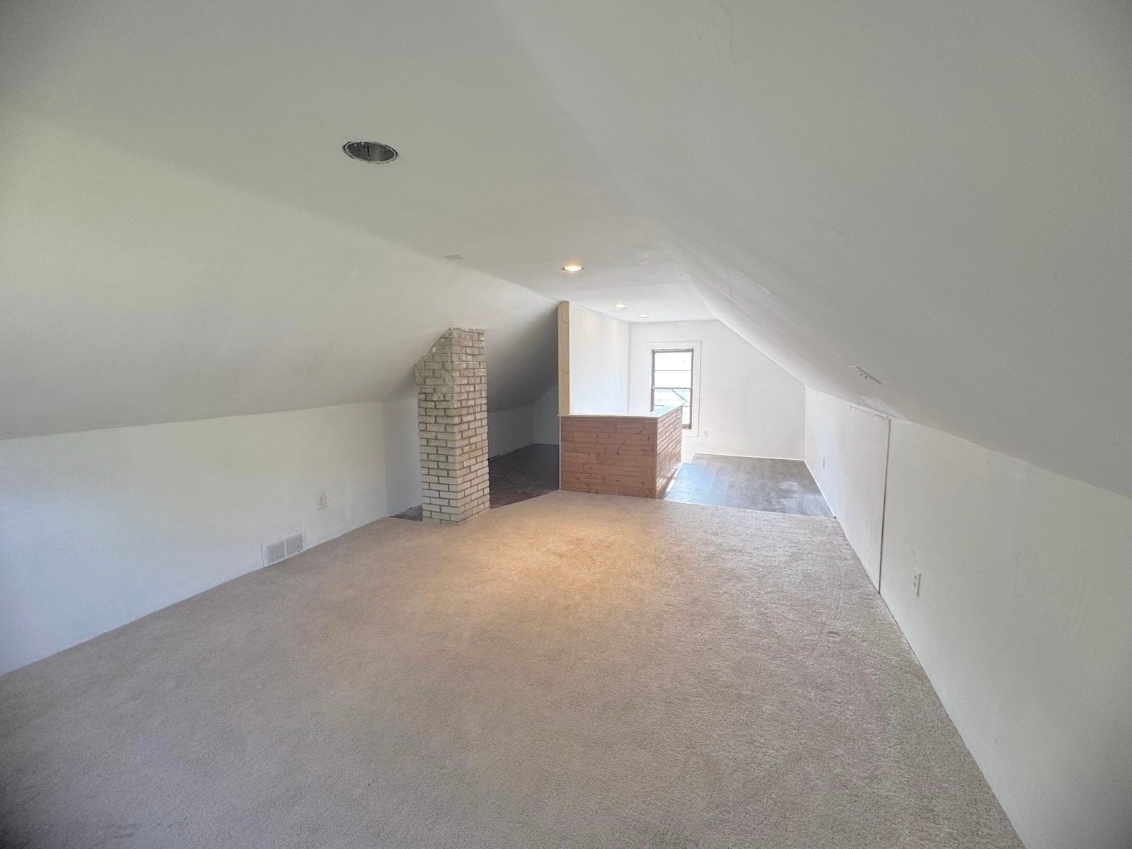 Building Photo - 3153 W Mott Ave