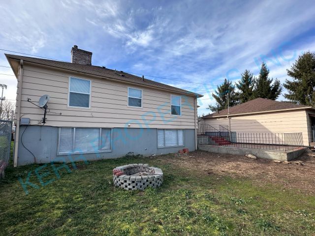 Building Photo - 15790 SE 135th Ave