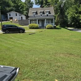 Building Photo - 808 Harrisburg Dr SW