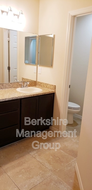 Building Photo - 1012 Dossey Oaks Ln