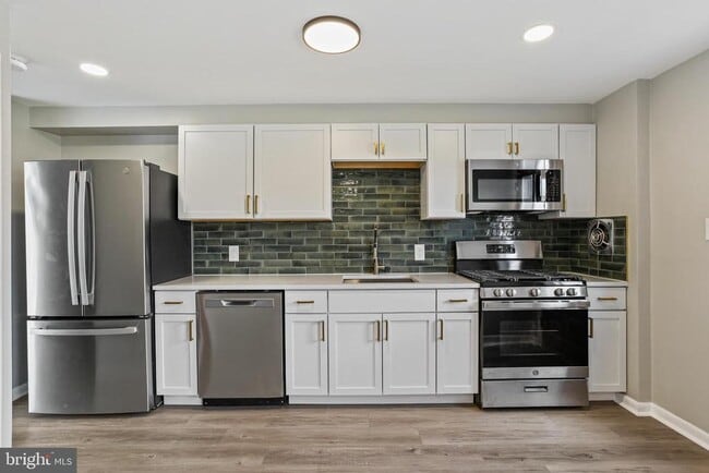 Building Photo - 934 Circle Dr