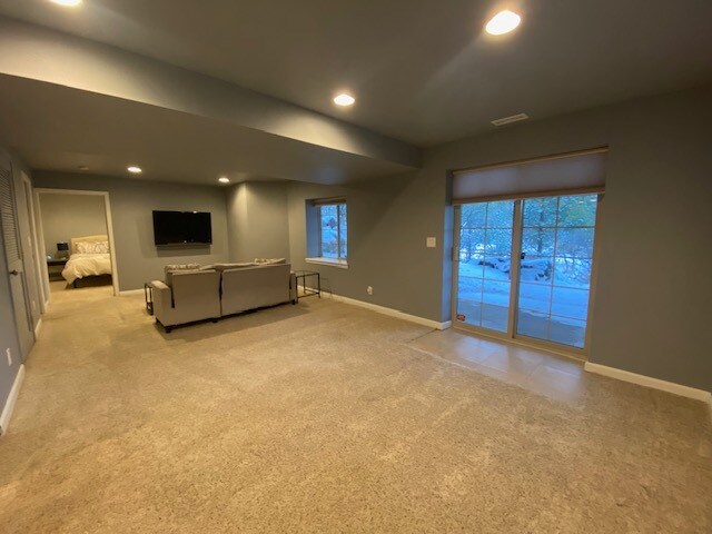 Building Photo - 10 Langley Pl