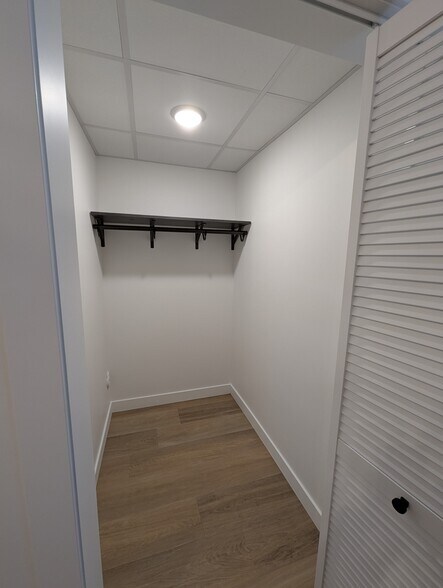 Bedroom 1 Closet - 207 6th St