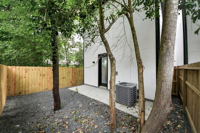 Building Photo - 8313 Venus St