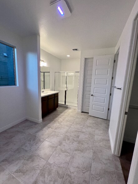 Building Photo - 12733 W Ocotillo Rd