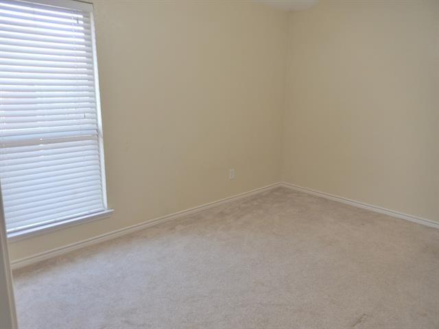 Building Photo - 2717 Creek Valley Dr