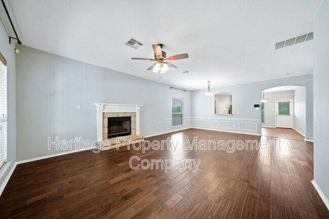 Building Photo - 304 Rustic Tr