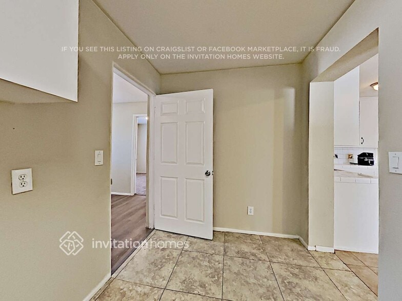 Building Photo - 4126 N Mitchell St