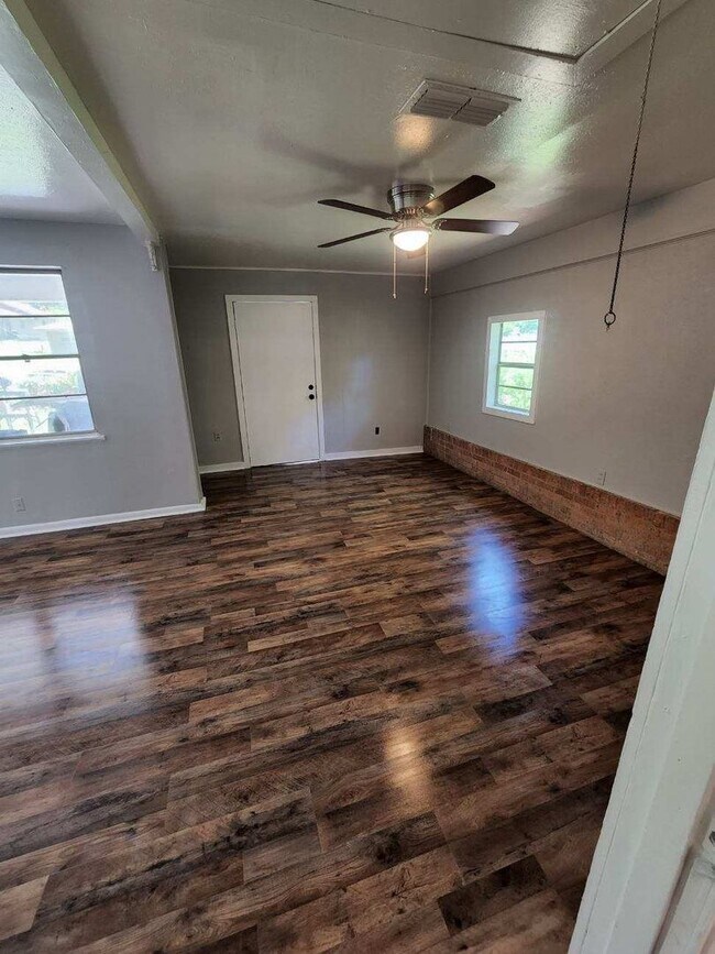 Building Photo - 3832 Claiborne Ave