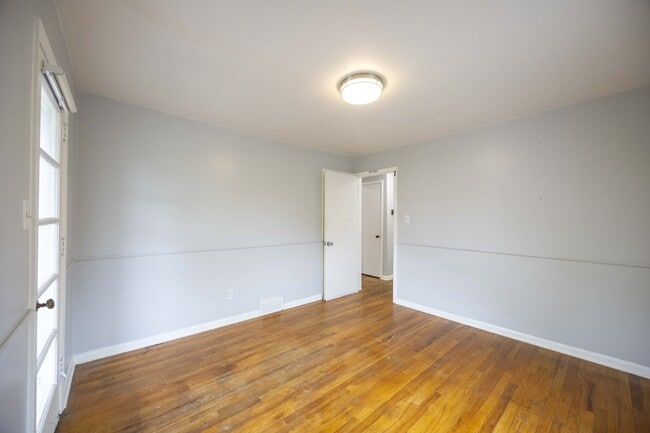 Building Photo - 2416 Warrensville Center Rd