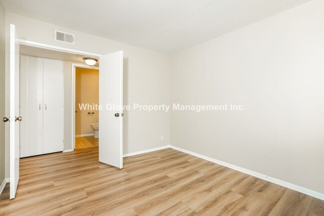 Building Photo - Lovely Updated 2 Bedroom Gated Townhome in Cypress