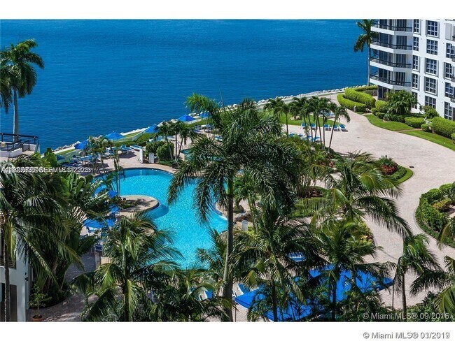 Building Photo - 19101 NE 36th Pl