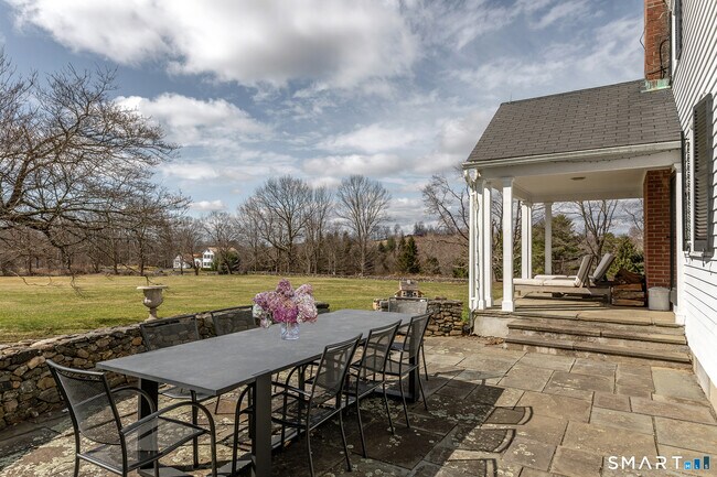 Building Photo - 108 East St