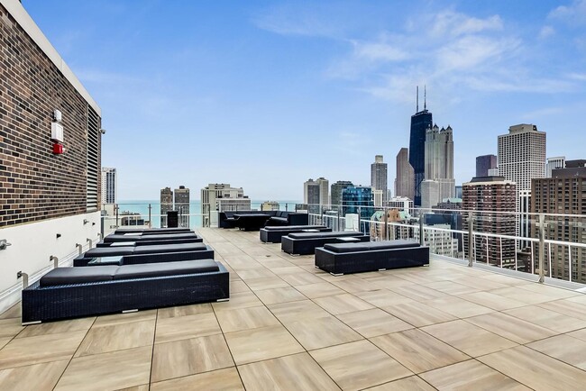 Building Photo - 1255 N Sandburg Terrace