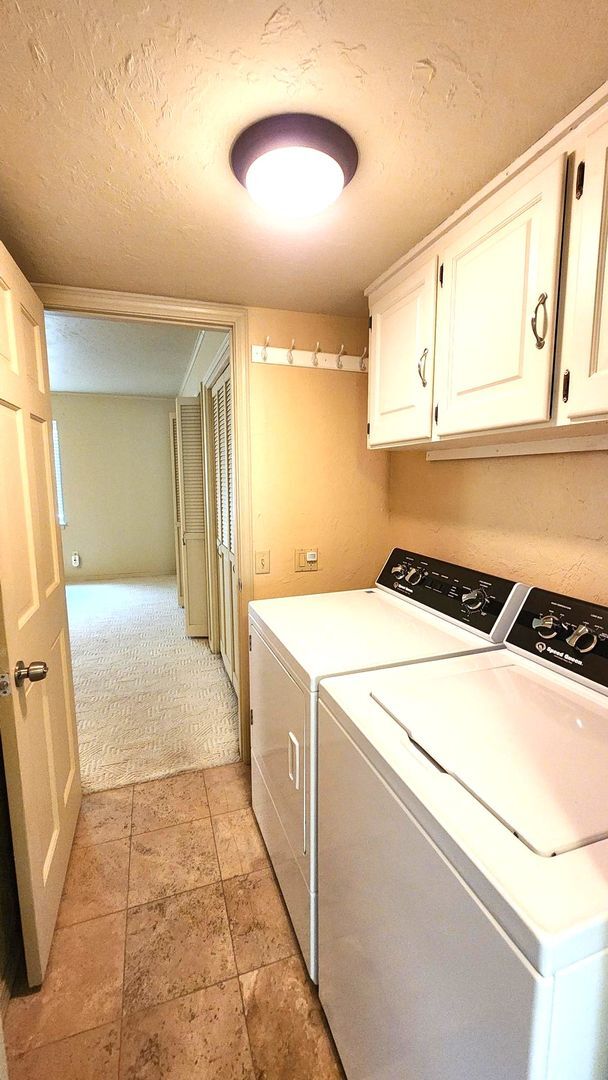 Building Photo - 3 Bed 2 Bath Townhome in Lakehurst Add NW OKC