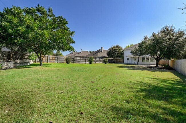 Building Photo - 20308 Farm Pond Ln