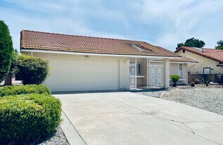 Building Photo - 1825 Silver Oak Way