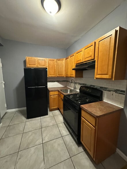 Primary Photo - 49 Brookdale Ave