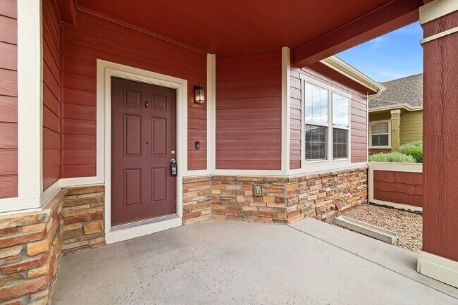 Building Photo - $2,195.95- 3 Bed, 2.5 Bath Home in Co. Springs with Central AC and 2 Car Garage!