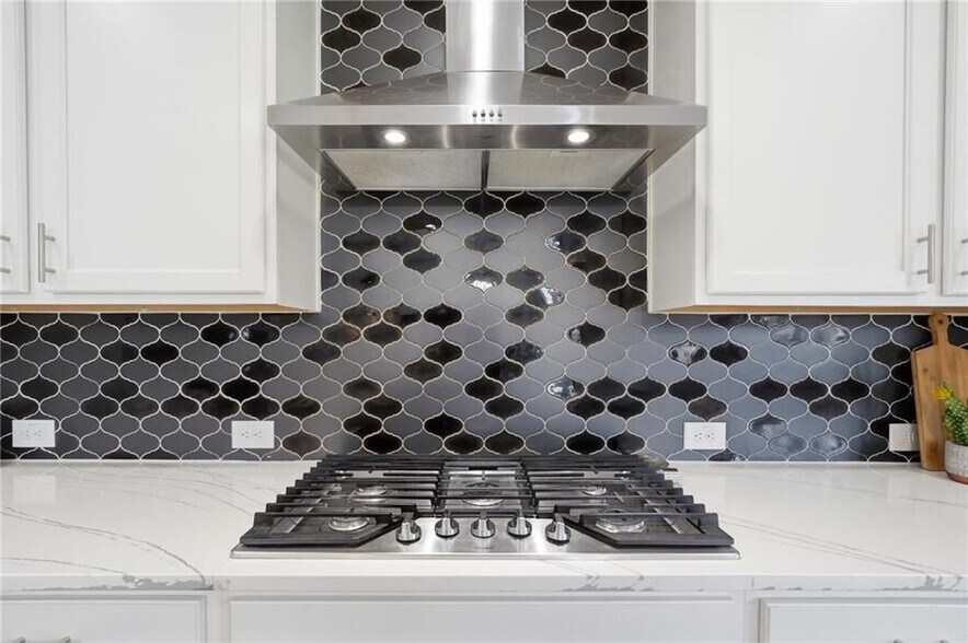 Building Photo - 4440 Kendall Pointe Dr