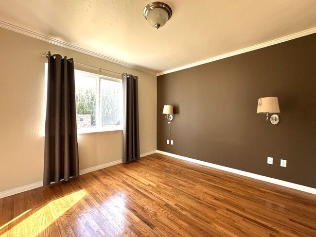 Building Photo - East Clairemont Mesa - Spacious 3 Bedroom / 1.5 Bath Single-Story Home with AC and Garage