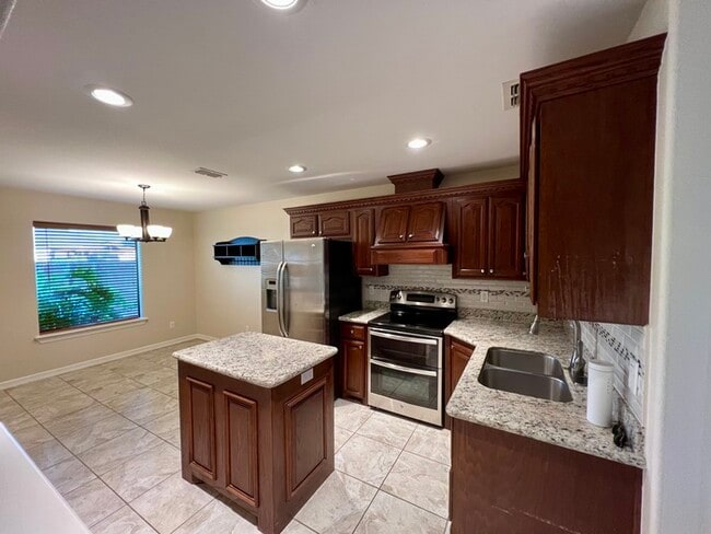 Building Photo - 3322 Adams Landing Ave