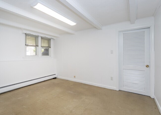 Building Photo - 59 Hobbs Brook Rd