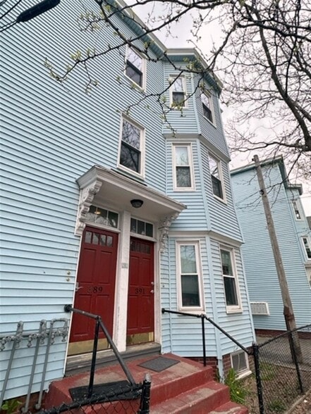 Building Photo - 385 Columbia St