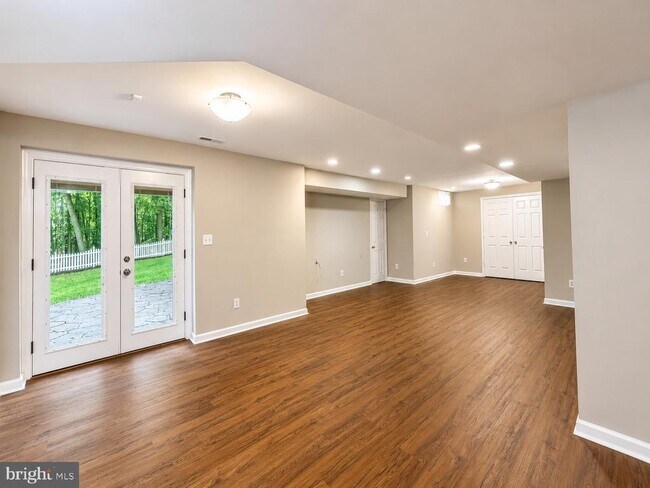 Building Photo - 14047 Sable Ct