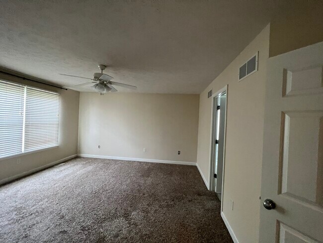 Building Photo - 2267 Heather Ridge Dr