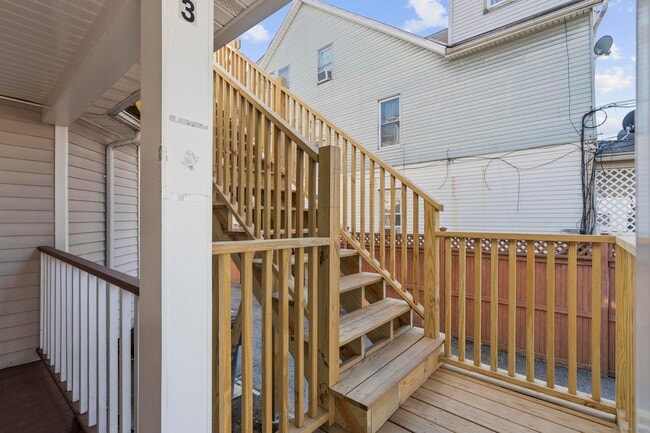 Building Photo - 48 Lockwood Ave