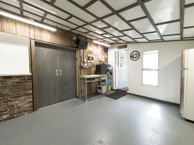 Building Photo - 525 Maple Ln