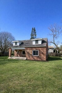 Building Photo - 5563 Silvertown Dr